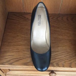Michael Kors Black Pumps